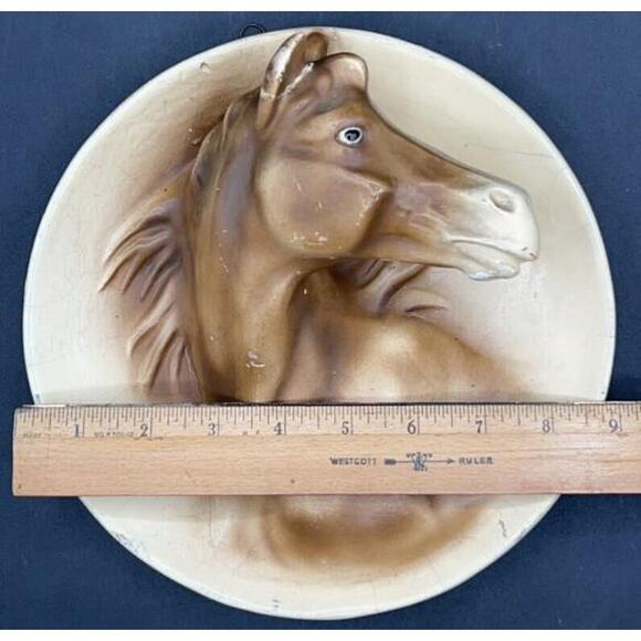 Vintage Ceramic Horse Wall Plaque w/Wire Hanger, Restored Ear, 9″ - Picture 7 of 8